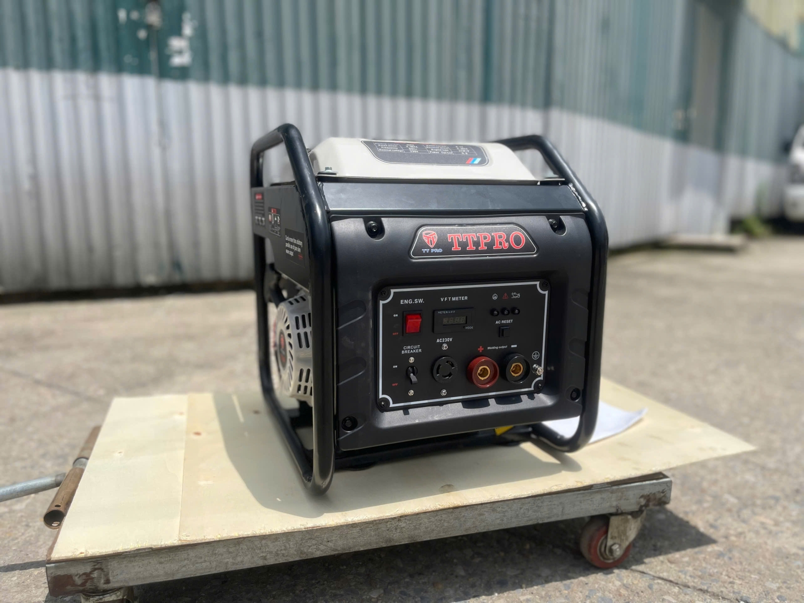 PHÁT HÀN INVERTER 230A